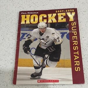 Scholastic Hockey Superstars Book -Paul Romanuk. Sidney Crosby